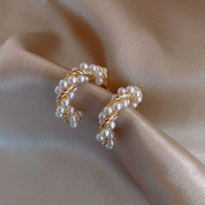 [New Elegant Korean Simulated Pearl Circle Earrings For Women]