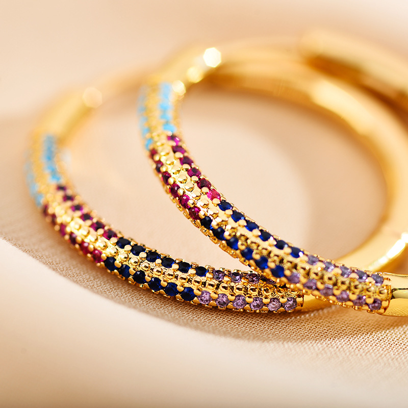 1 Pair Simple Style Solid Color Copper Plating Inlay Zircon Hoop Earrings display picture 4
