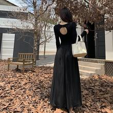 黑色裙子秋季2024年新款收腰显瘦气质性感镂空露背长袖打底连衣裙