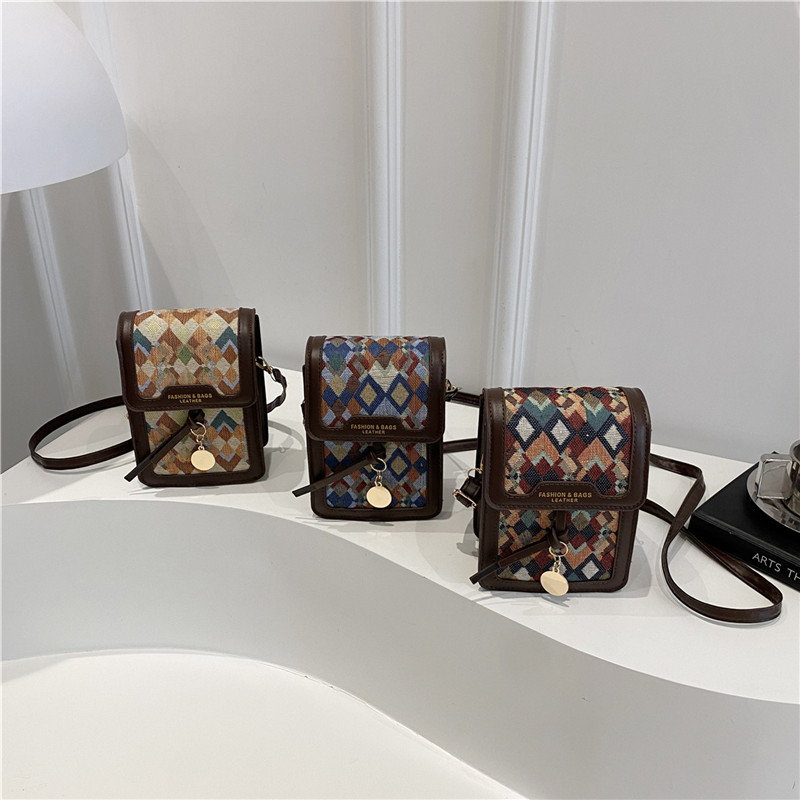 Bagos de alta sensación de nicho para mujeres nuevas bolsas de mochila retro bolsas de mochila francesa de hombro para mujeres transfronterizas