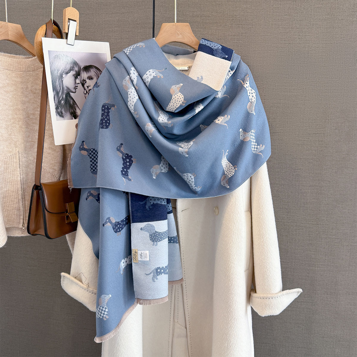 Neue Herbst-/Winterkollektion 2026: Kaschmirschal für Damen, hochwertiges Tragegefühl, luxuriöser, leichter Winter-Cape mit H-Logo, dicker und warmer Halsschmuck_voghion.com