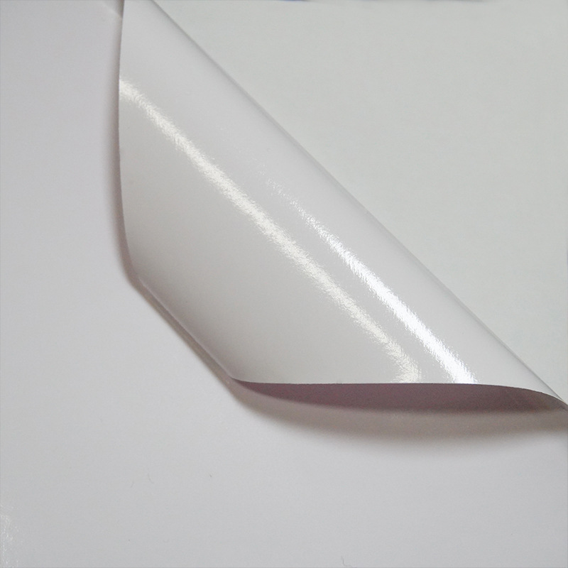 Etiqueta engomada del cuerpo de pegamento blanco de solvente débil 140g Etiqueta engomada del automóvil adhesiva fuerte Etiqueta engomada autoadhesiva Etiqueta engomada del logotipo del material para exteriores Ventas directas de fábrica