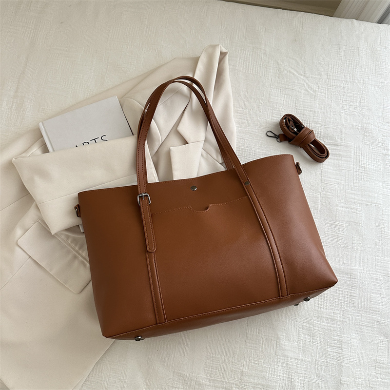 Bolso de hombro de moda para mujeres 2024 nueva bolsa de gran capacidad simple bolso portátil para estudiantes universitarios clase