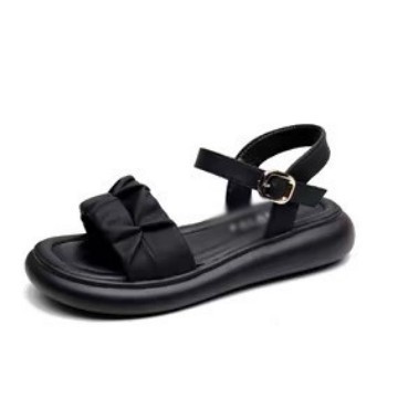 Sandalias de fondo grueso para mujeres verano 2026 nuevo estilo versátil de hadas versátil ligero con sandalias de playa vestido