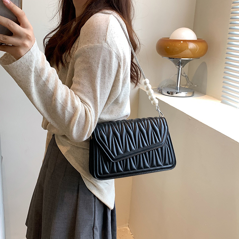 Lihtne niši disainiga kott Naiselik temperament Kevad Uus rombikujulise tikitud niidiga väike ruudukujuline kott, tipptasemel tekstuuriga õlakott_voghion.com