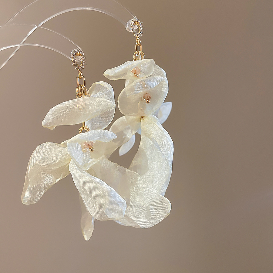 Pendientes de borla de flores de hilo de malla de tela de aguja de plata Pendientes dulces y frescos Pendientes de todo fósforo de moda Sensación de alto nivel de nicho