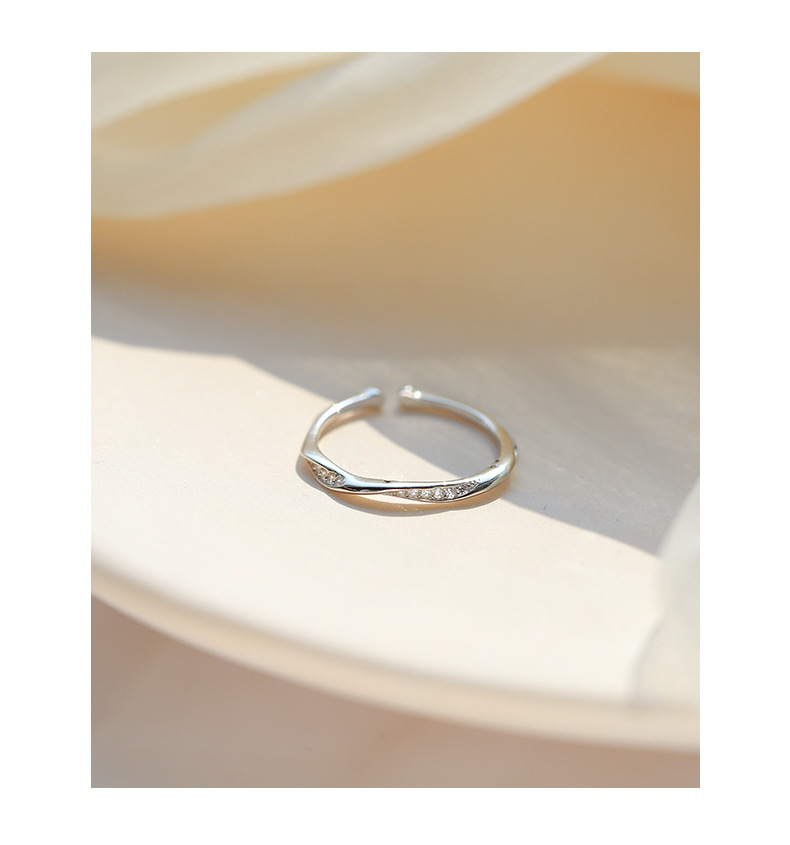 Möbius-ring med diamanter til kvinder unikt design_voghion.com