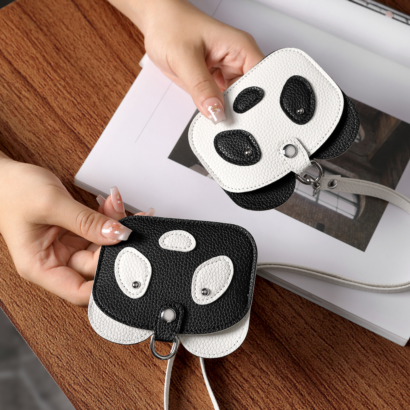 Nuevas bolsas de tarjetas de órgano encantadoras de dibujos animados creativas coreanas mini cremallera panda bolsa de cambio certificados de almacenamiento