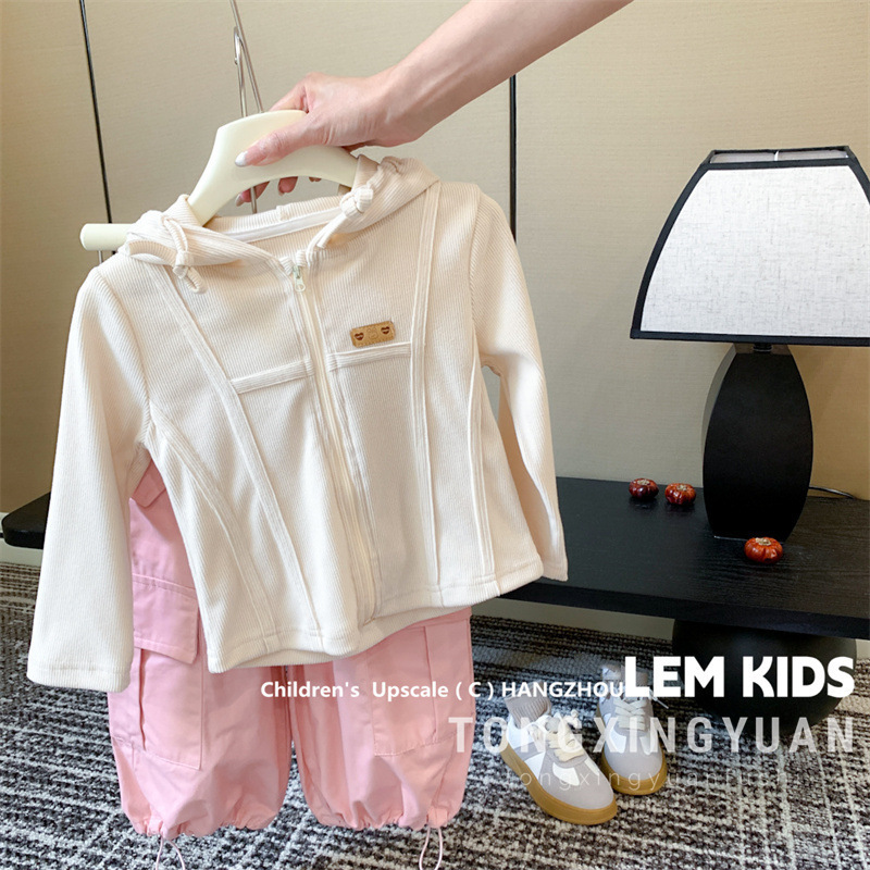 Tongxingyuan baby suit Autumn New Korean style girls' hooded sweater zipper cardigan coat overalls suit Tongxingyuan baby suit Autumn New Korean style girls' hooded sweater zipper cardigan coat overalls suit