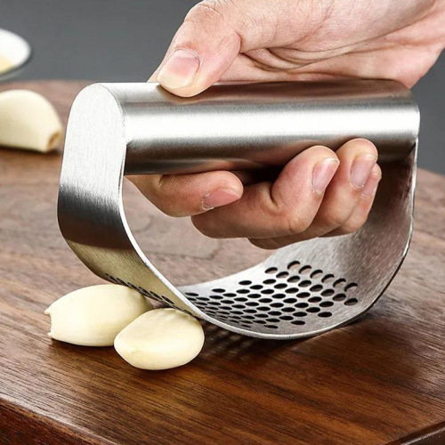 304 stainless steel handheld garlic masher, convenient, labor-saving, multi-purpose bottle opener, garlic peeler, simple kitchen gadget