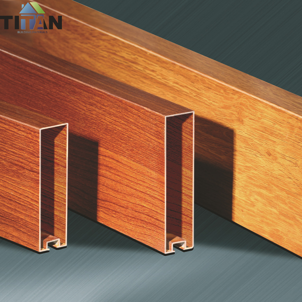 Rejilla de aluminio decorativa con revestimiento cuadrado de aluminio de grano de madera curvo, tubo en forma de U ondulado, techo, techo de forma especial, cuadrado de aluminio