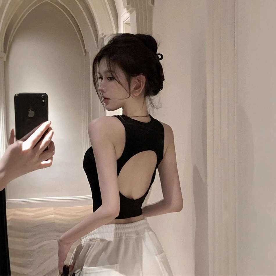 Внешняя торговля через границы 2025 новый чистый ветер полый жилет женская летняя без рукавов короткая тонкая сладкая горячая девушка топ