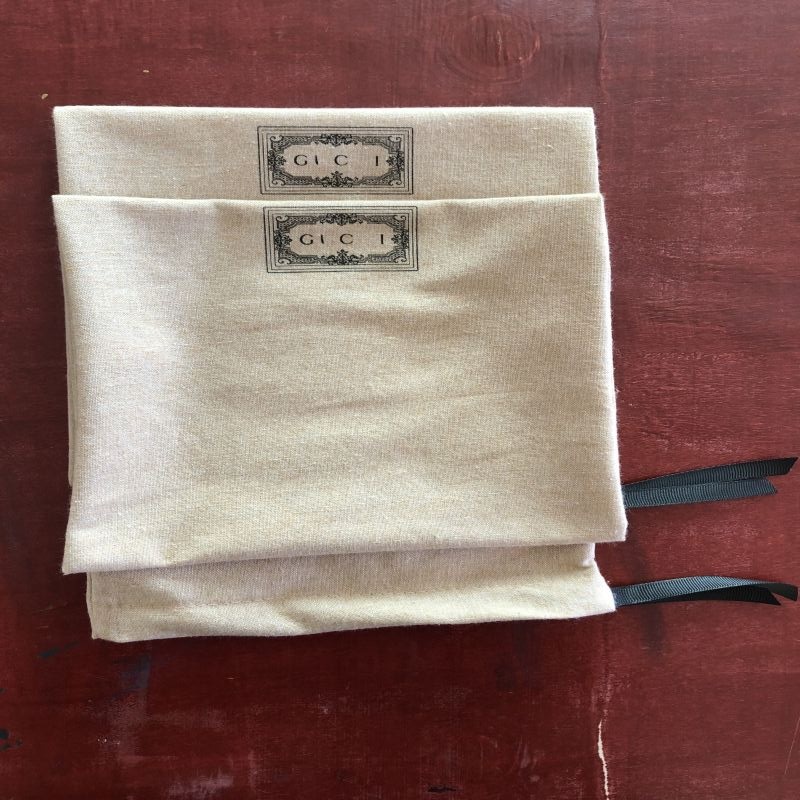 Suministro directo de fábrica bolsa de algodón albaricoque G zapatos caseros embalaje bolsa de polvo negro plana con cordón bolsa de embalaje personalizable