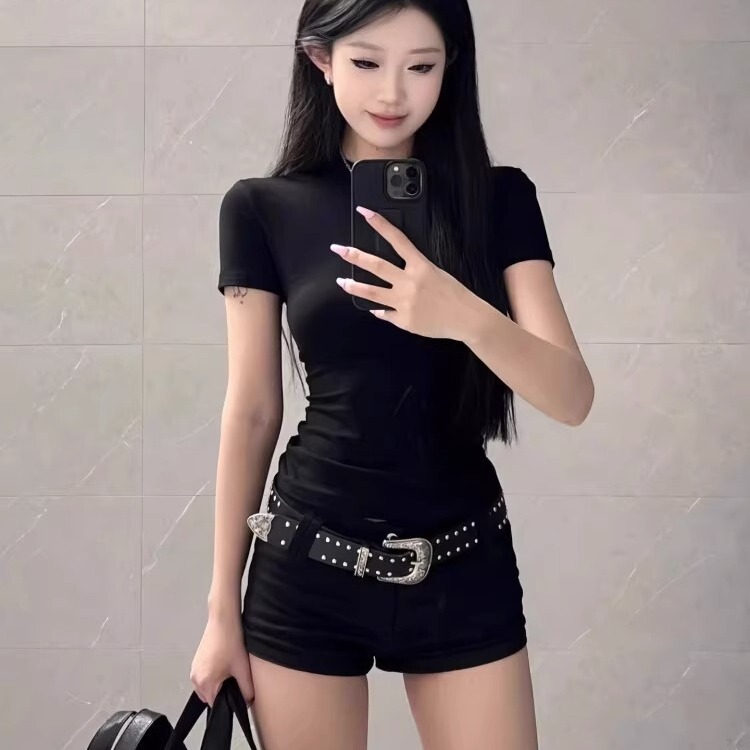 Short-sleeved black round neck T-shirt new black and white light low waist Super shorts y2k all-match slim shorts hot pants set