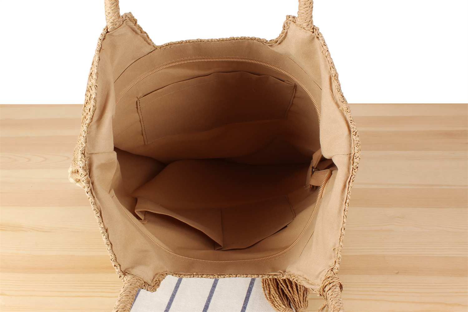 New Styles of Handbags 2024, Woven Bags for Summer Seaside Travel, New Versatile Large-capacity Tote Bags, Fashionable and Popular Women's Bags._voghion.com