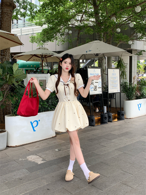 プラスサイズの女性の少し太ったmm甘いスタイルの黄色のドレス女性の夏の年齢を減らす花のつぼみのショートスカート|undefined