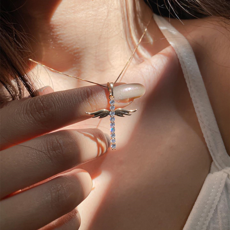 Retro Cross Wings Alloy Inlay Rhinestones Womenu0027S Necklace