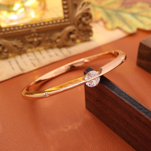 Īɣ荿��D�ӱ��W�������CŮ�p�ݸ߼��н�ɫ��Ȧ�֭hС���������