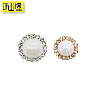 �羳��ɫС���L���ٝM荈A�����o�۷��bˮ�����ߙn�L�¼~��