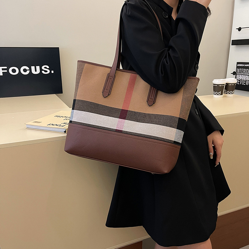 Cross-border Hot-selling Women's Bag Large Capacity Handbag Fashion Trendy Jute Plaid Striped Tote Bag Vintage Bag