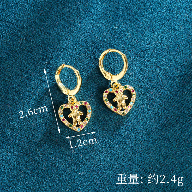 Collar de oro de arena de estilo antiguo Pendientes de oso en forma de corazón con incrustaciones de lujo ligero de moda