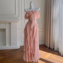 连衣裙;时尚休闲套装;女式毛呢外套