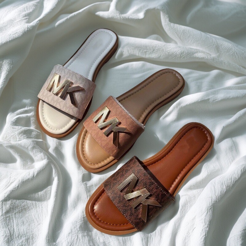 Foreign Trade 2025 New Retro Niche Letter Sandals for Women Summer Outer Wear Beach Flat Bottom Beach Slippers