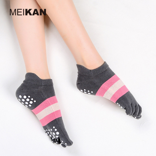 MEIKAN Yoga Socks Indoor Anti-Slip Socks Color Block Back Five Finger Socks Sports Socks Women's Socks Split Fingers Floor Socks 