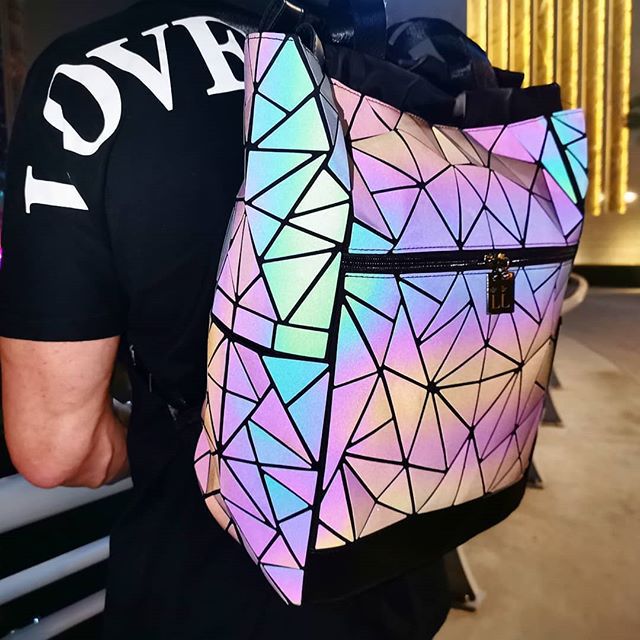 2024 Autumn and Winter New Fashionable Colorful Lingge Large Capacity Travel Mountaineering Luggage Backpack_voghion.com