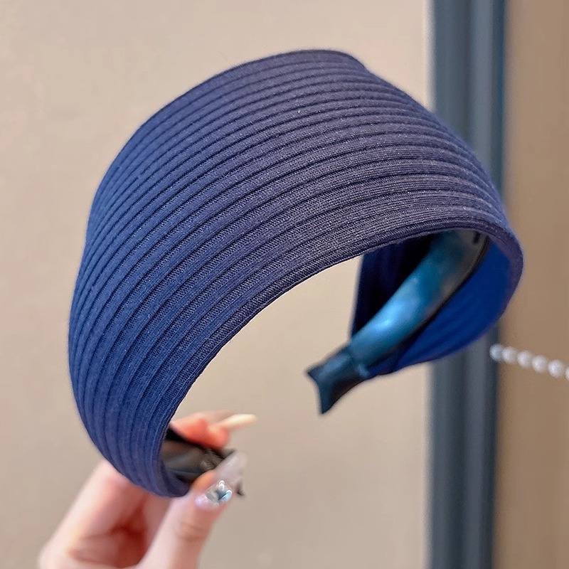 Red celebridad similar banda de bordes anchos de punto de alta sensación de estilo extranjero lavado facial de presión banda de cabello simple alta cráneo clip de cabello