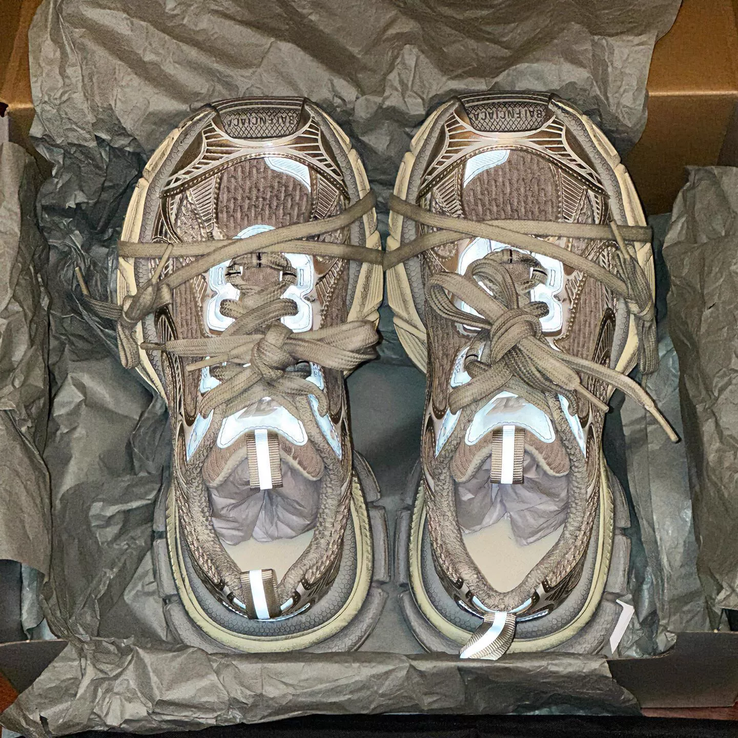 Кроссовки‑«dad shoes» Paris 3XL — унисекс, массивная подошва, повседневные спортивные