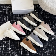 ヨーロッパ駅のファッション秋冬カップルの牛革の通気性はファッションの厚い底に合わせて高くなります。