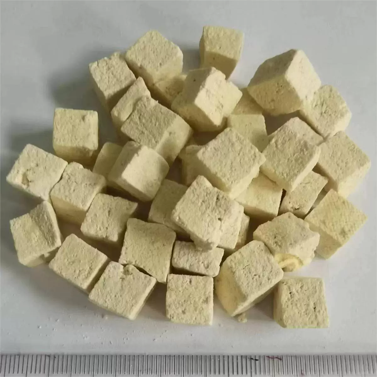 Freeze-dried Strawberry Pack, 20 g, Fruit Snack Cubes — Single Pack Options