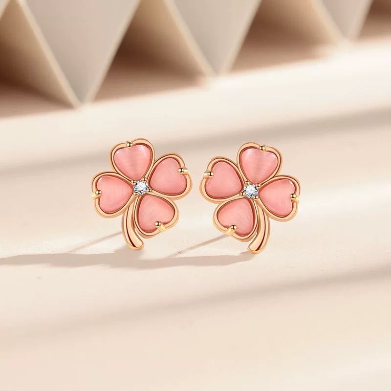 Four leaf clover earrings