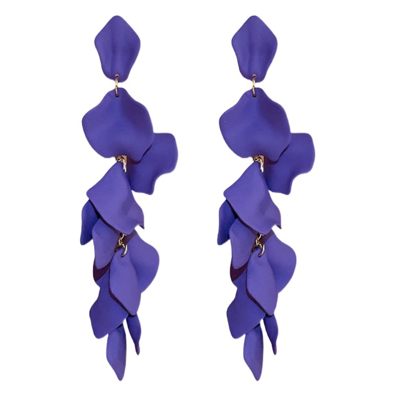 Pendientes largos con borlas de pétalos de rosa Pendientes pequeños y frescos de personalidad de moda de nicho al por mayor