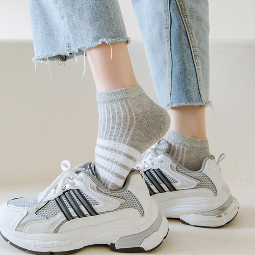 Zhuji carefully selects men's socks, shallow mouth low-top boat socks, men's socks, ins Korean spring and summer trendy socks, internet celebrity socks supply