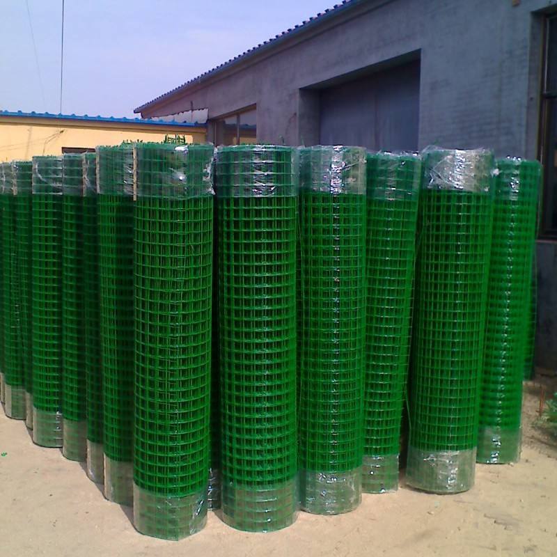 畜牧场钢丝网围栏圈养殖绿篱浸塑荷兰网 养殖护栏网 波浪防护网