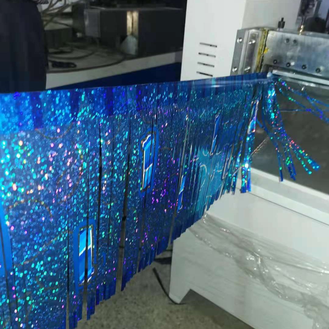 电脑切带机/排须机.流苏机,手袋鞋靴上面用的流苏须切断机厂家