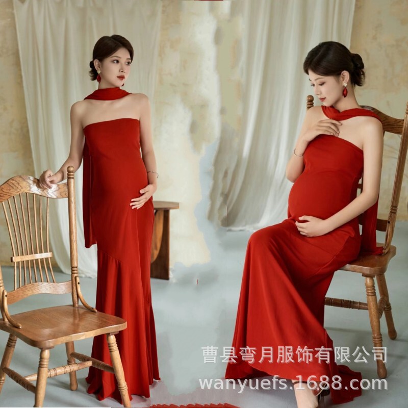 Photo Studio New Year Pregnant Women Photo Clothing Festive Red Theme Retro dress Pregnant Mother Art Photo Dress