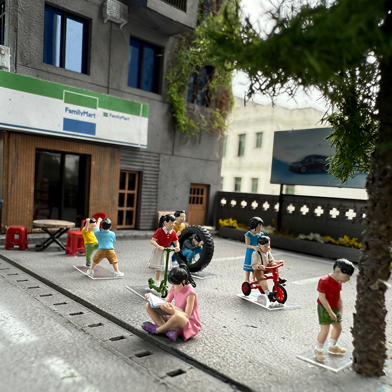 1:64 Model Hand-Painted Figures Kidsren's Playground Play Kidsren's Scene Accessories Ornaments