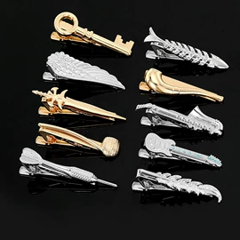 胸针;项链;袖扣