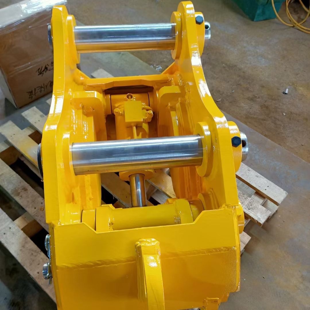 挖掘机液压快换连接器 属具快速连接器 松土器 多齿耙现货直发