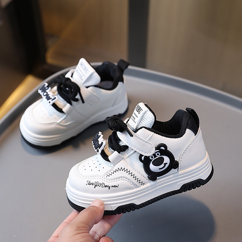 L zapatos deportivos para niños dibujos animados 2025 primavera nuevo niño oso zapatos de skate zapatos de bebé niñas magia