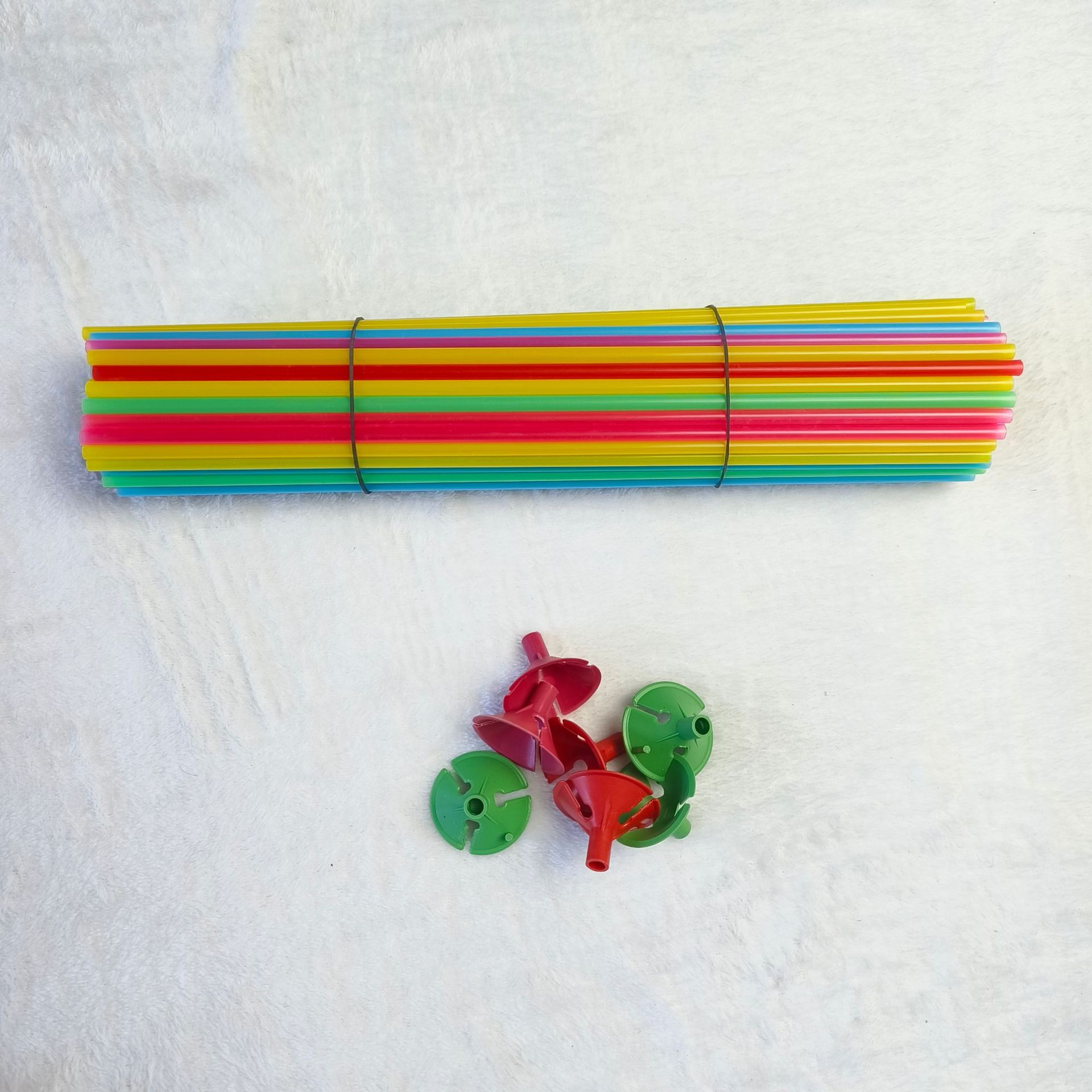 Fábrica al por mayor engrosada globo varilla soporte accesorios de plástico alargado engrosado globo varilla macaron color boda diseño