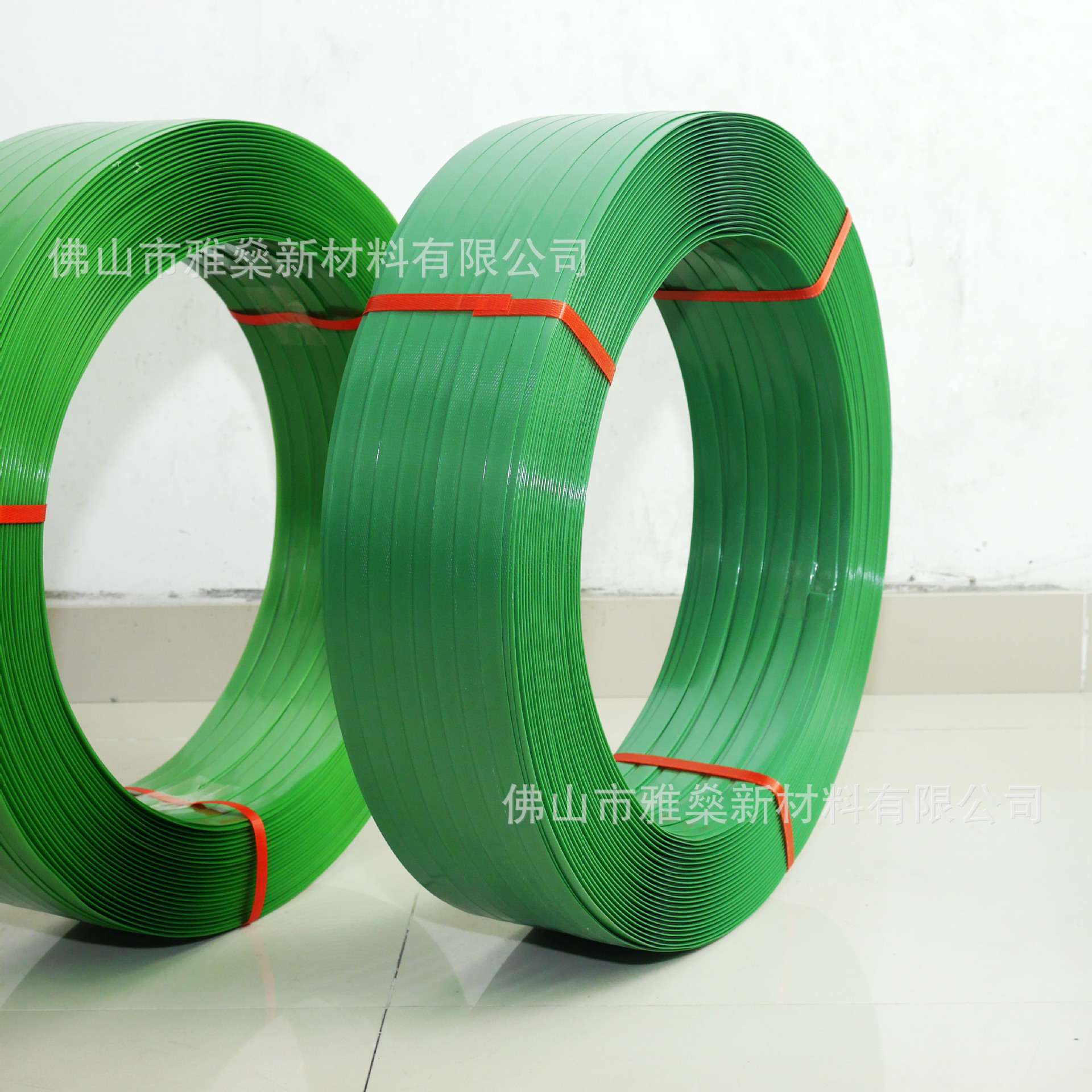 Gran venta al por mayor PET poliéster plástico correa de acero embalaje flejes correa de embalaje negro verde transparente suministro directo de fábrica