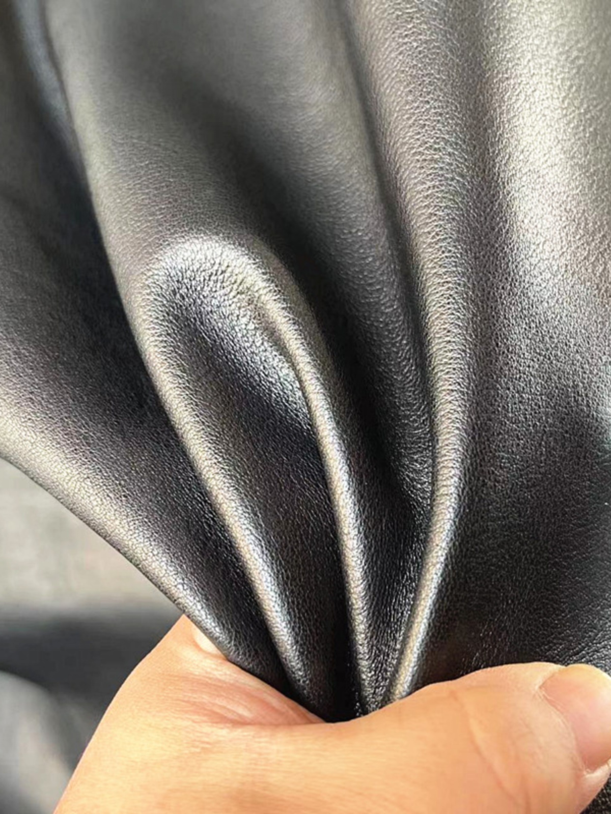 1.2mm头层薄牛皮黑色自然摔纹服装汽车门板档把套软皮皮衣料皮料