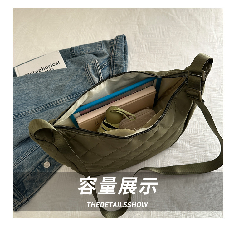 "Stylish large-capacity dumpling bag 2025 New trendy and fashionable niche single-shoulder bag, versatile and simple crossbody bag wholesale. undefined