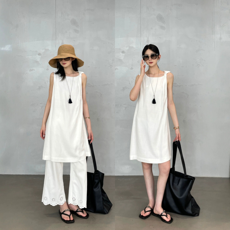 French Style 60% Linen + 40% Tencel "Pure White Gardenia" Simple Slimming A-Line Sleeveless Twist-Knot Tank Dress French Style 60% Linen + 40% Tencel "Pure White Gardenia" Simple Slimming A-Line Sleeveless Twist-Knot Tank Dress