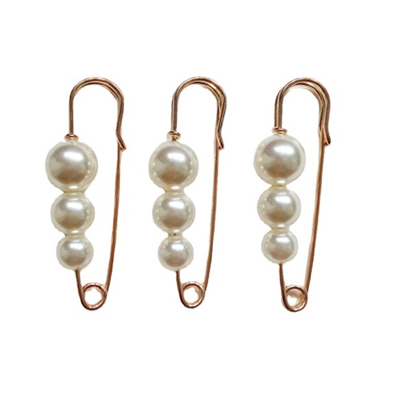 Retro brooch pearl