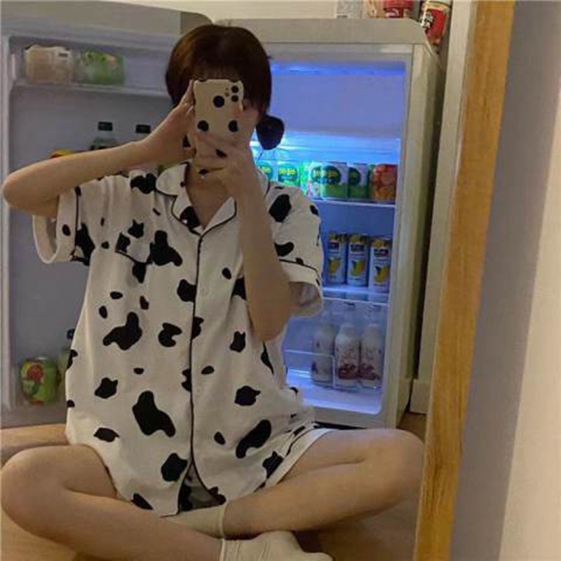 Pijamas de manga corta de verano de dibujos animados de las mujeres de estilo coreano vaca suelta ins estilo wechat celebridad en línea de dos piezas ropa para el hogar